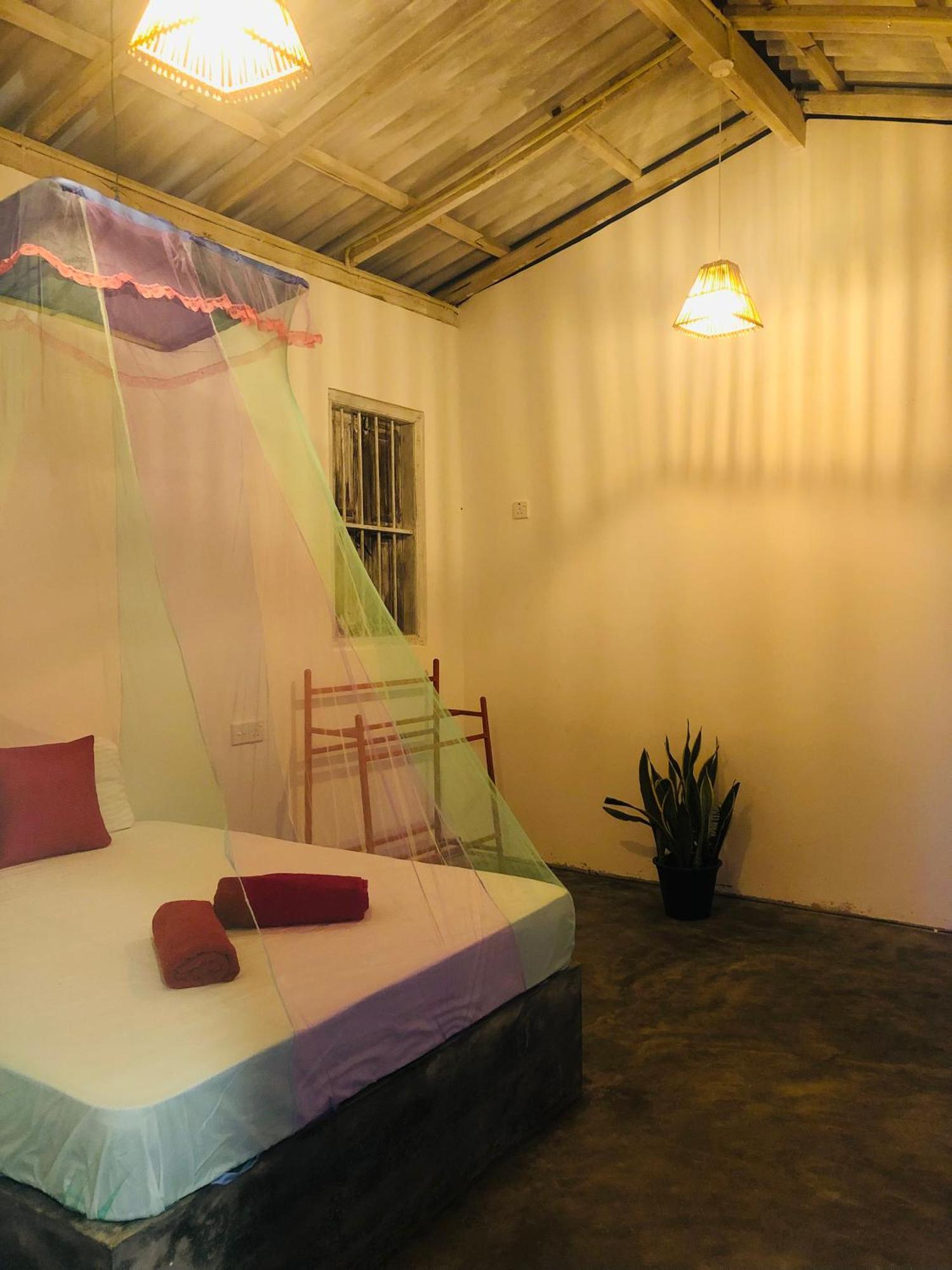 Linu Homestay Диквела Екстериор снимка