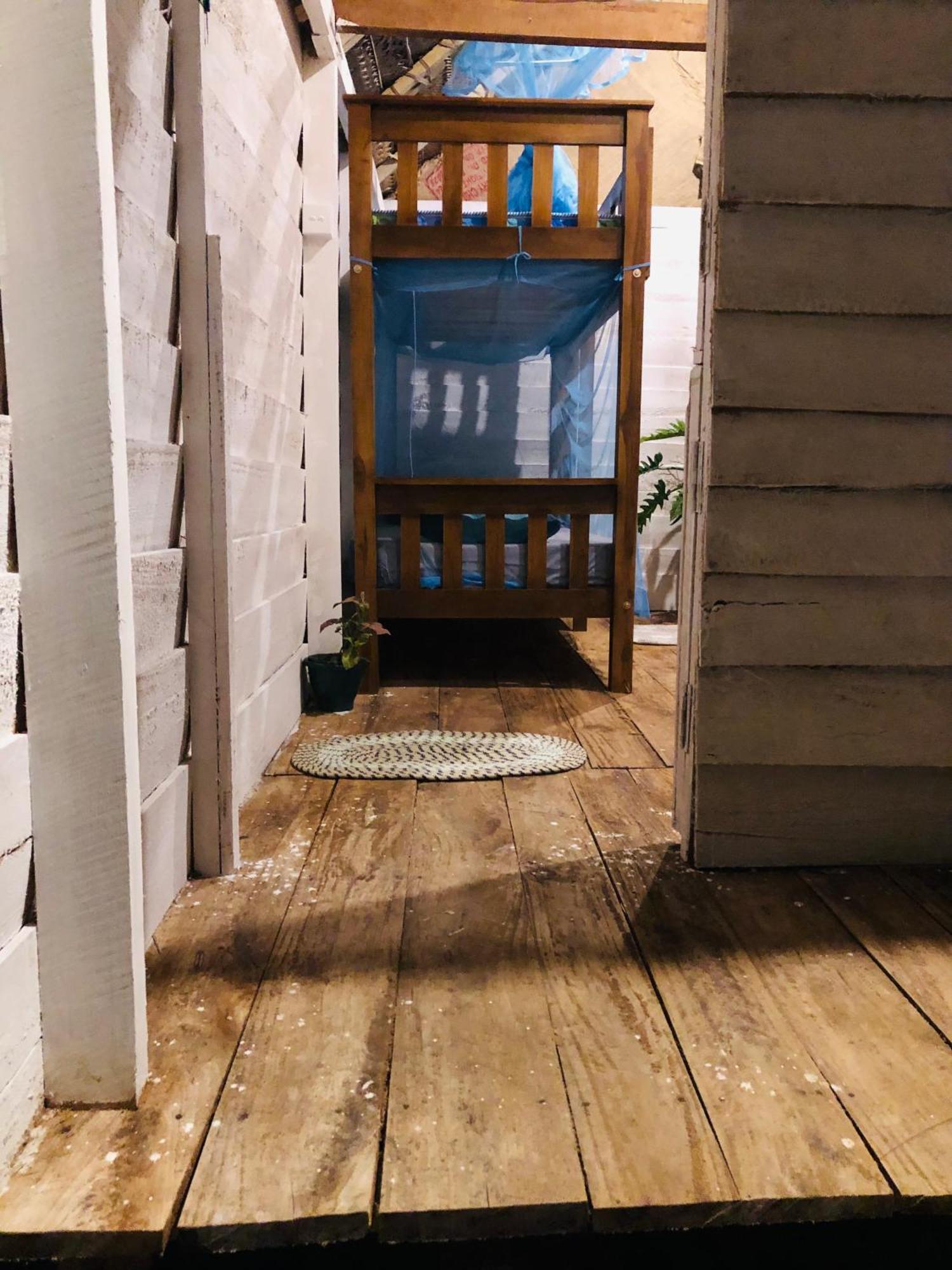 Linu Homestay Диквела Екстериор снимка