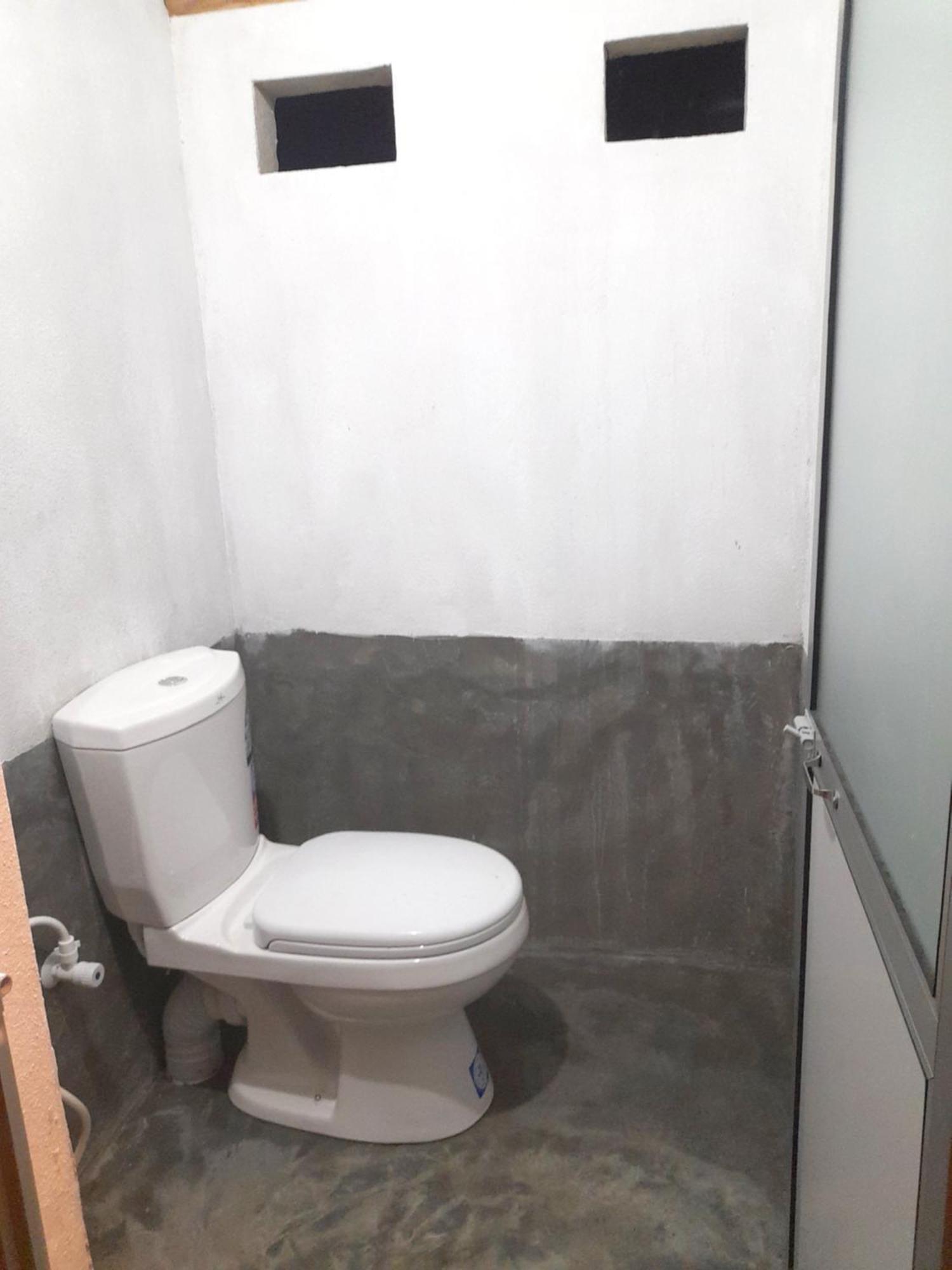 Linu Homestay Диквела Стая снимка